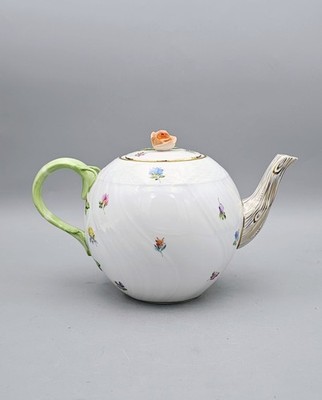 Herend Kimberly Mille Fleur 4-Cup Porcelain Teapot Rose Finial 