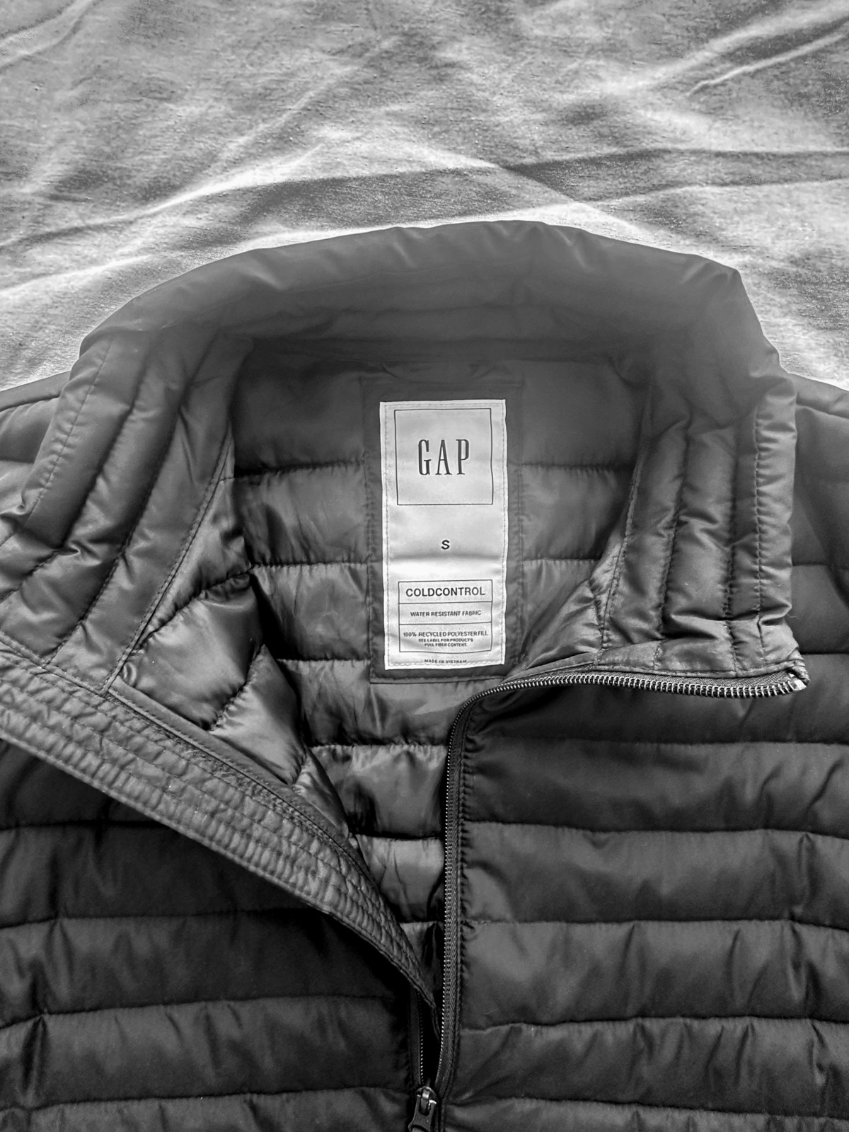 GAP ColdControl Lightweight Puffer Jacket Black W… - image 4