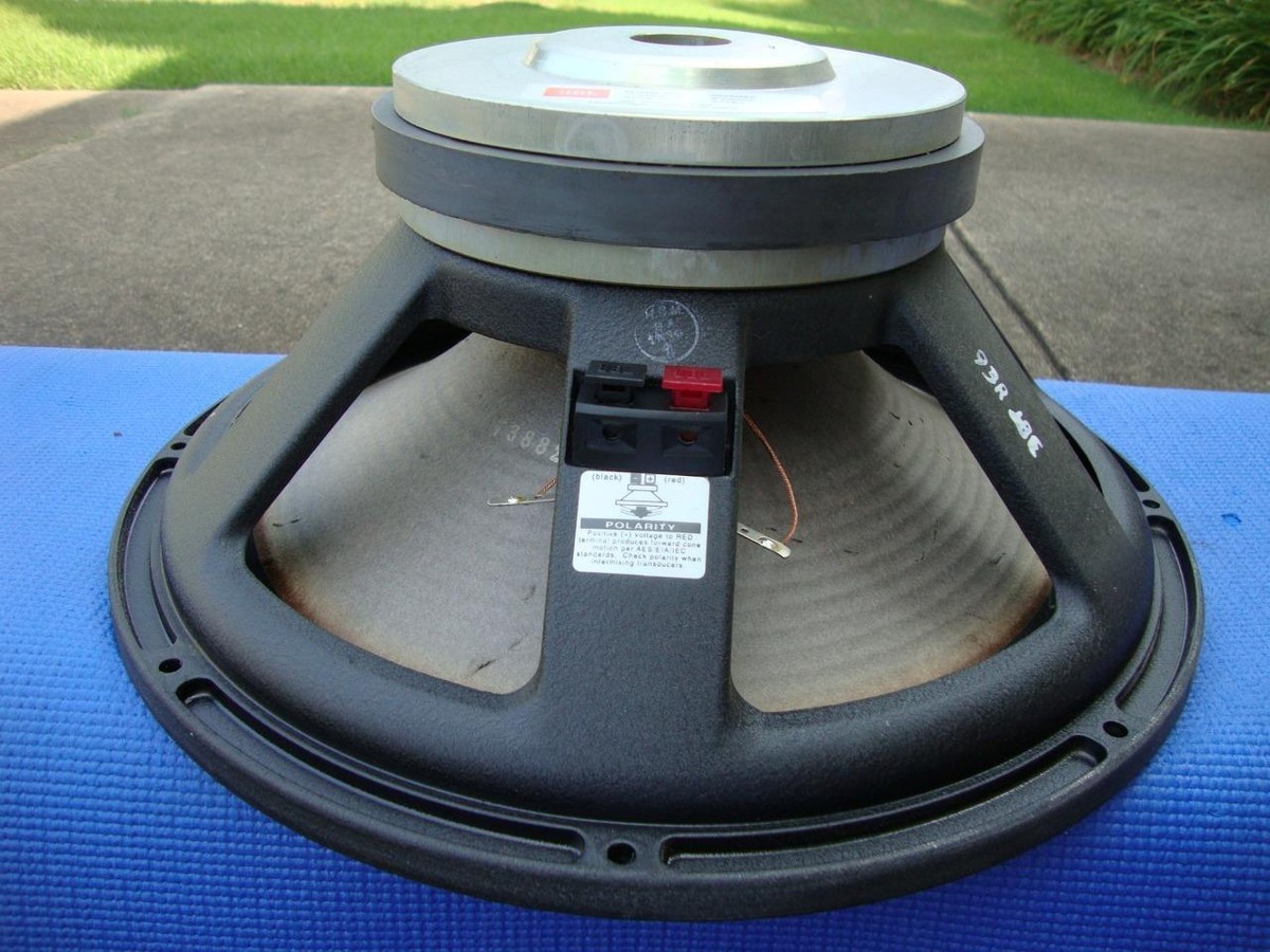 JBL ウーハー2035HPL 38cm 中古1ペア 1本エッジに小修復跡あり。