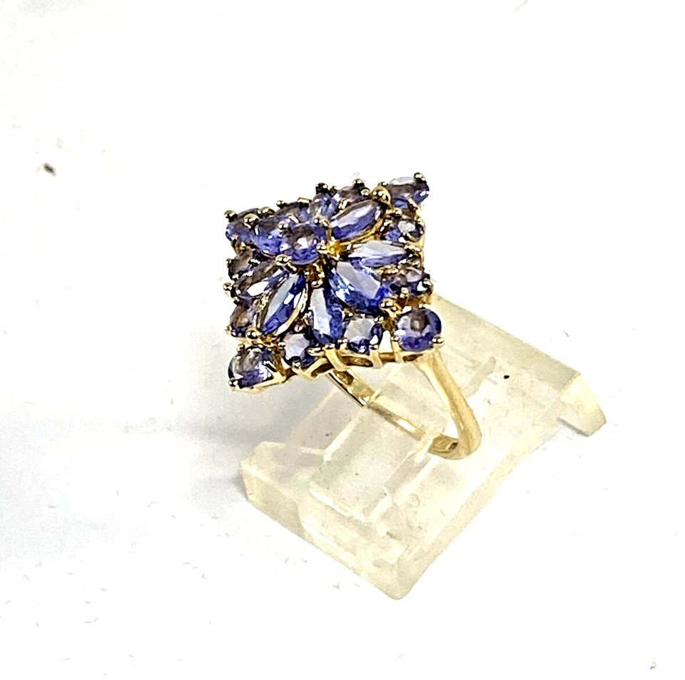 Anillo de piedras preciosas con racimo de iolita violeta de oro amarillo de 14K tamaño 6,25 *** VER VIDEO*** Foto 2 de 4