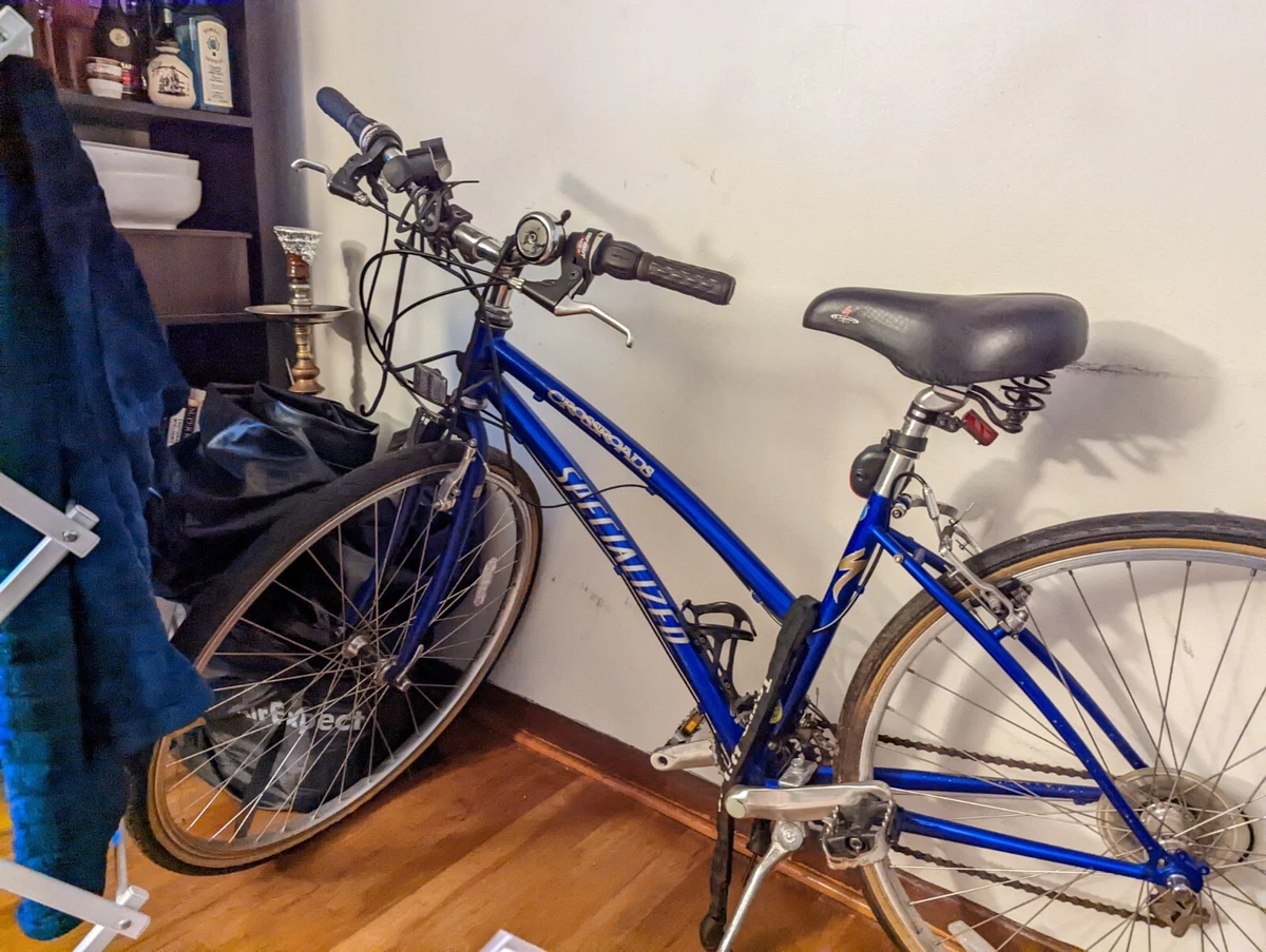 specialized crossroads bicycle. In great condition. Pick up Only