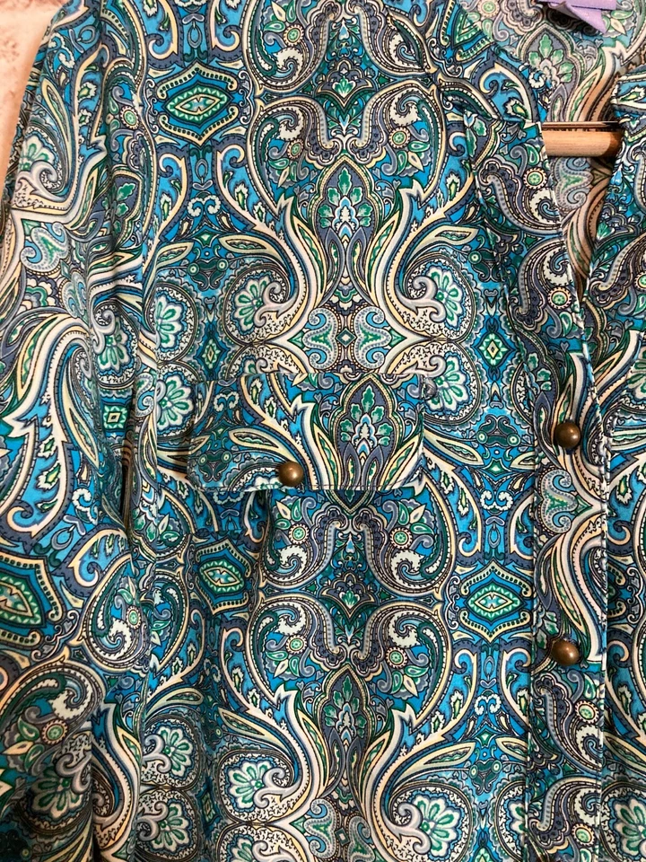 Top Laura Scott para mujer 1X turquesa cachemira con botones manga enrollable Plus Foto 4 de 4