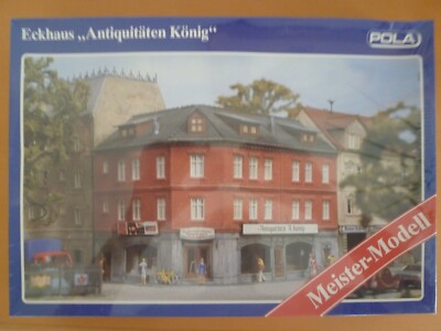 Pola 184 Stadt-Eckhaus ''Antiquitäten König'' gealtert, mit Inneneinrichtung, 1988