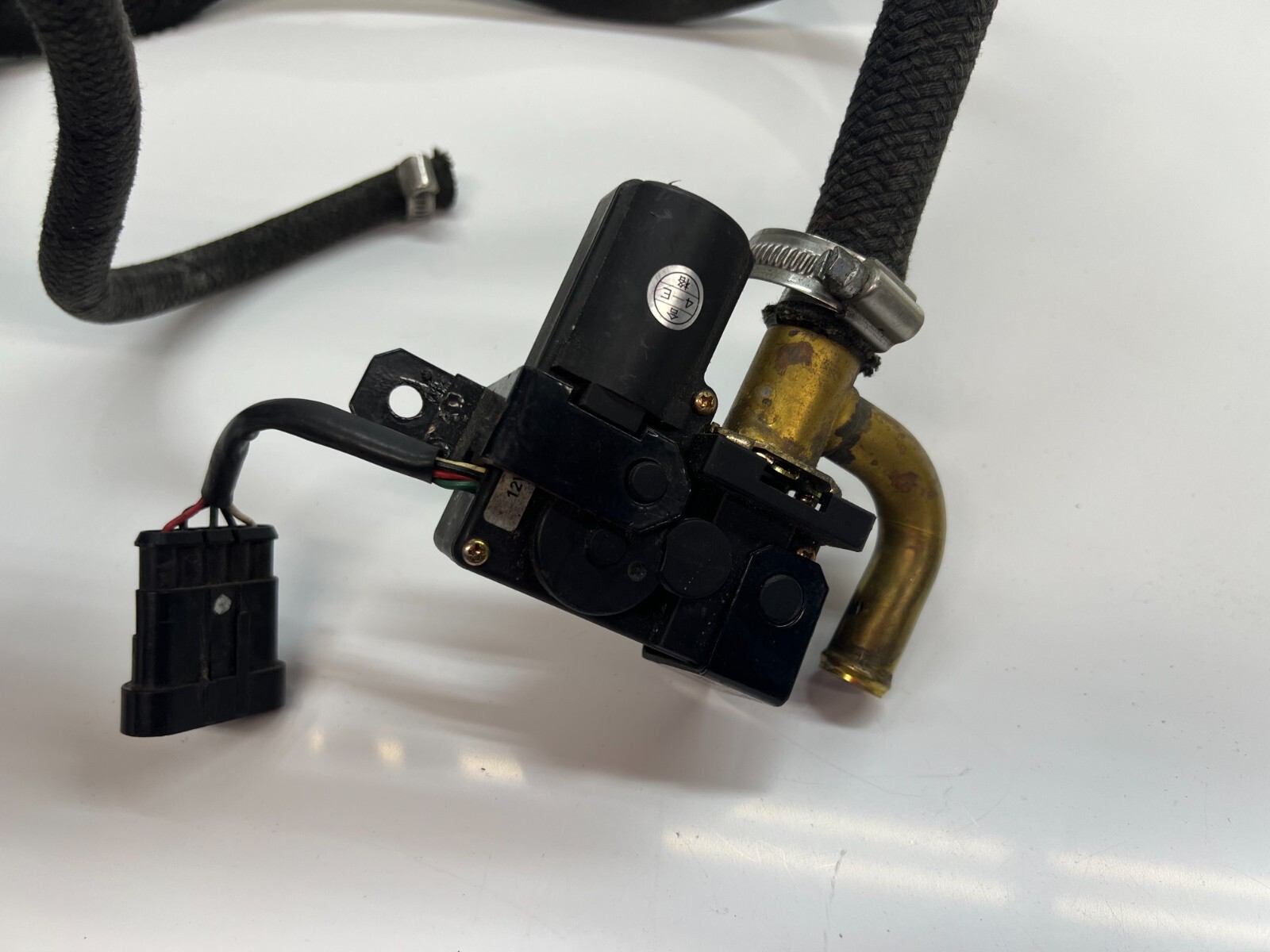 LAMBORGHINI MURCIELAGO LP640 WATER HEATER VALVE SOLENOID OEM 410260155