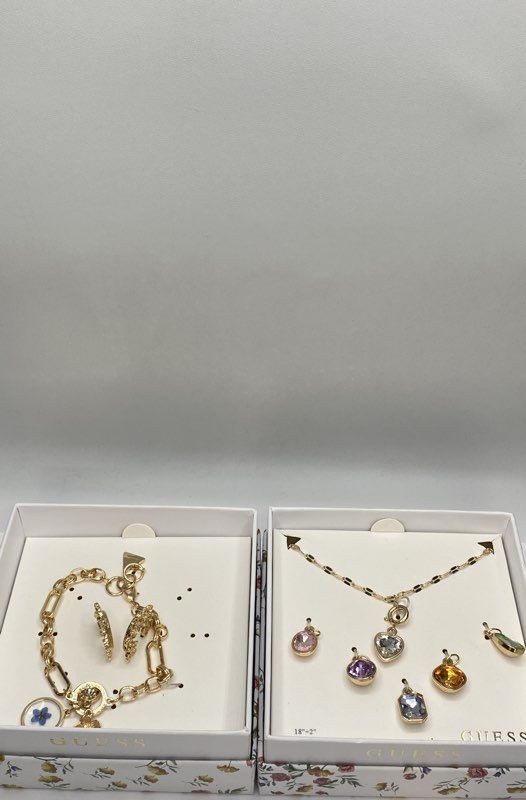 Guess Gold Tone Assorted Necklace & Bracelet 3PC Jewelry Bundle 116.7 g