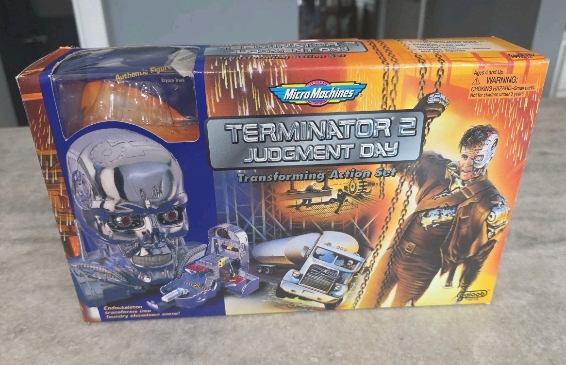 galoob製　マイクロマシン　ターミネーター2 Terminator 2 Judgment Day Micro Machines Playset 100% Complete w