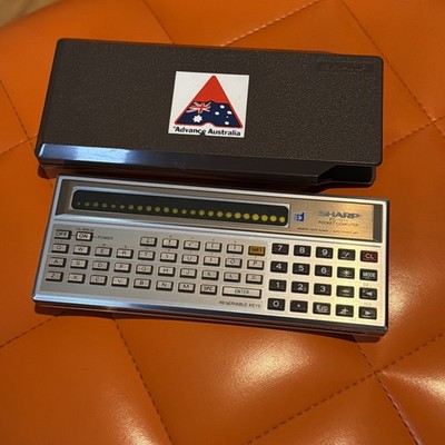 Sharp PC-1211 Pocket Computer Vintage Taschenrechner Casio