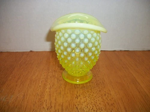 Vintage Fenton Vaseline Opalescent Hobnail Vase Topaz 3.25" yellow to green glow