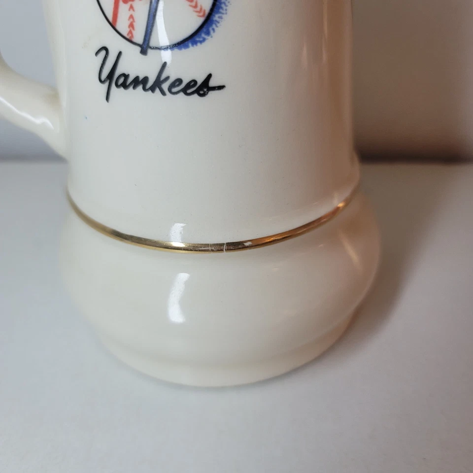 Caneca vintage 1957 World Series New York Yankees Milwaukee Braves Stein H: 6 3/4" - Imagem 3 de 4