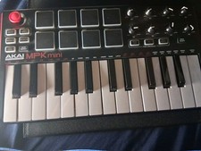 Akai MPK Mini 25 Key Electronic Keyboard - Black/Red/White