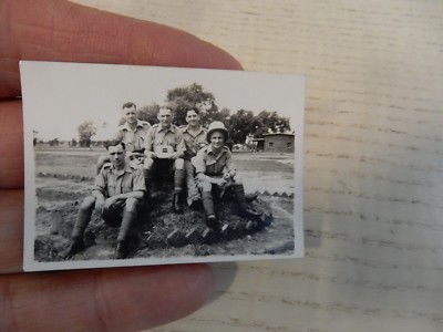 WK2 FOTO PHOTO HAPPY CHUMS PITH HELM 6 X 4 CM 