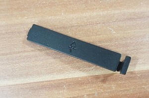 Lüfter Abdeckung für Reinigungsschlitz aus Notebook Fujitsu Lifebook E782