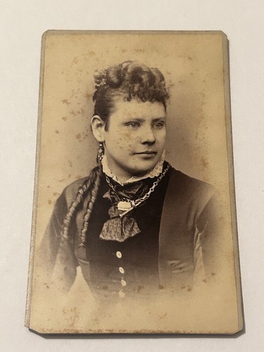 Antique Portraits Women Curls Dangle Earrings Black & White 3 Cardboard Photos - Picture 9 of 24