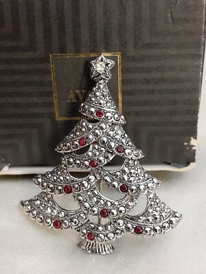 vintage avon christmas tree brooch
