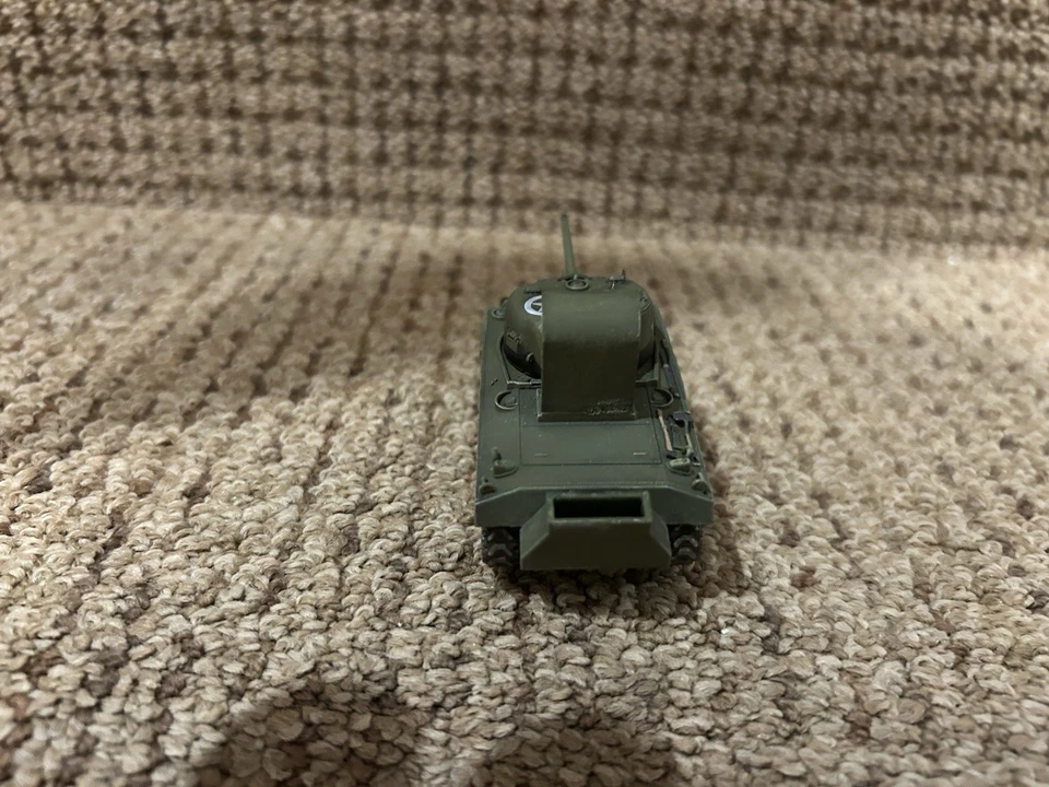 Dragon Armor 1:72 U.S. M4 Sherman w/Deep Wading Kit, Normandy 1944, No. 60369 - Image 4 of 4