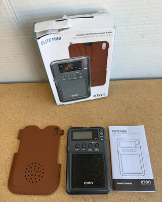 Eton Elite Traveler ポータブルラジオ 本体 Portable AM/FM Radio
