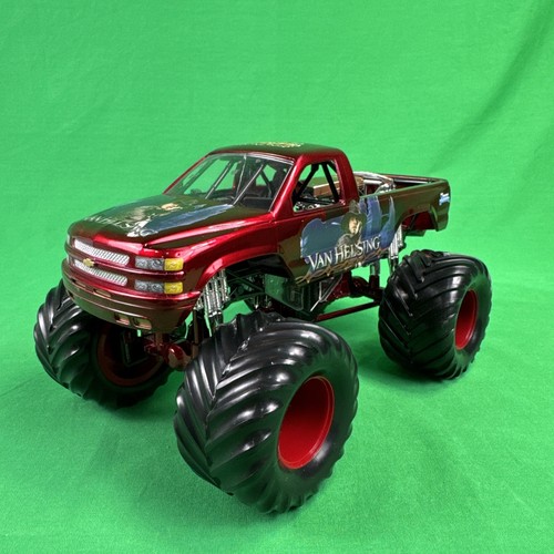 Muscle Machines Van Helsing 1/24 Scale Carolina Crusher Monster Truck Die Cast - Picture 4 of 12