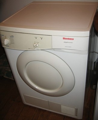 elektr. Wäschetrockner BLOMBERG  Digitronic , Frontlader TK 2150,abhol. Berlin