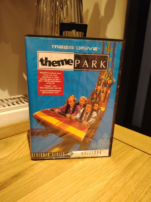 Vintage Theme Park Sega Mega Drive Complete CIB Boxed Manual Bullfrog PAL
