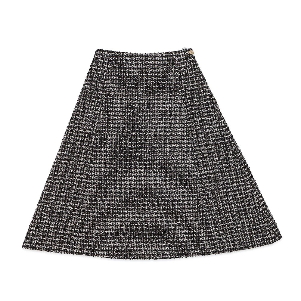 Chanel — CHANEL Métiers d'Art Tweed Skirt Size 34 Polyamide 46% / Wool 41% / Polyest...