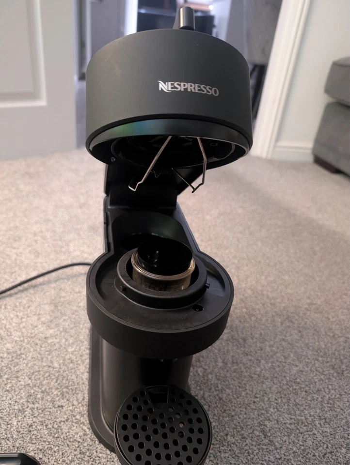 Nespresso Vertuo Next GCV1 Coffee Machine Black Capsule Pod Maker + Manual, photo 2 of 5