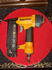 Bostitch Model SB-1850BN 18GA Pneumatic Brad Nailer Nail Gun 5/8" - 2"