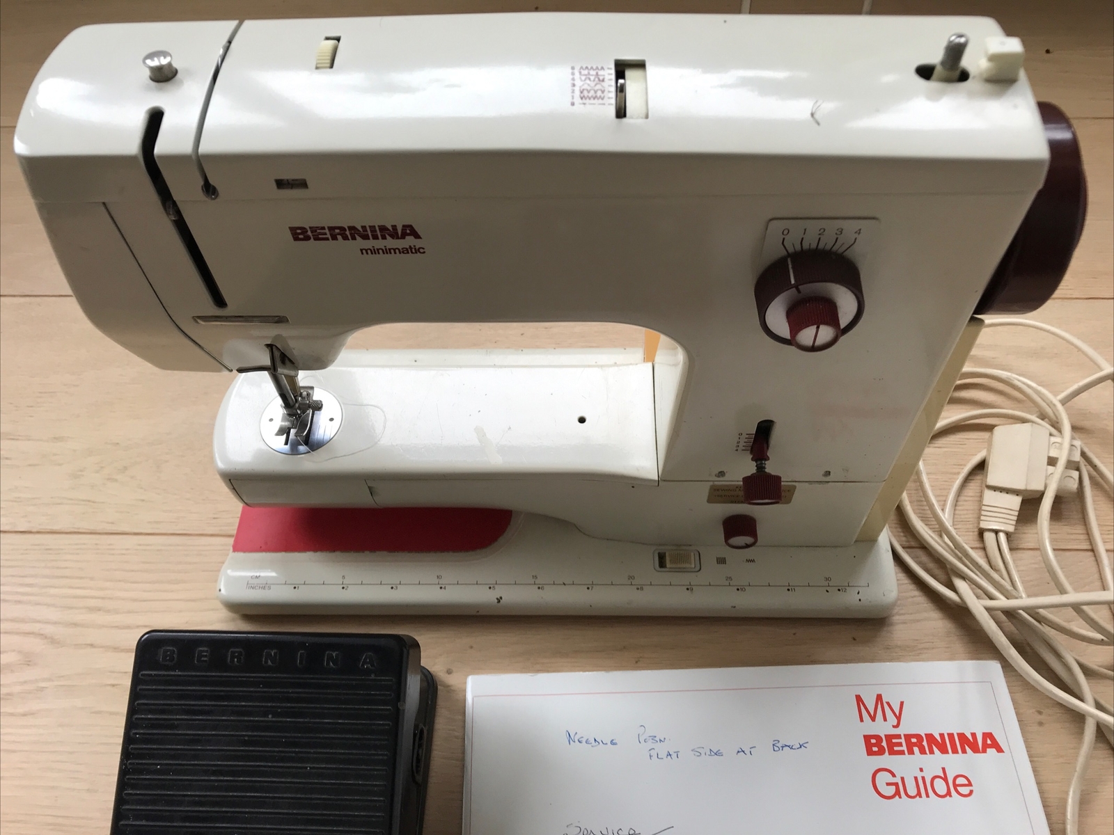 Vintage Bernina 807 minimatic Multi Decorative Stitch Sewing machine
