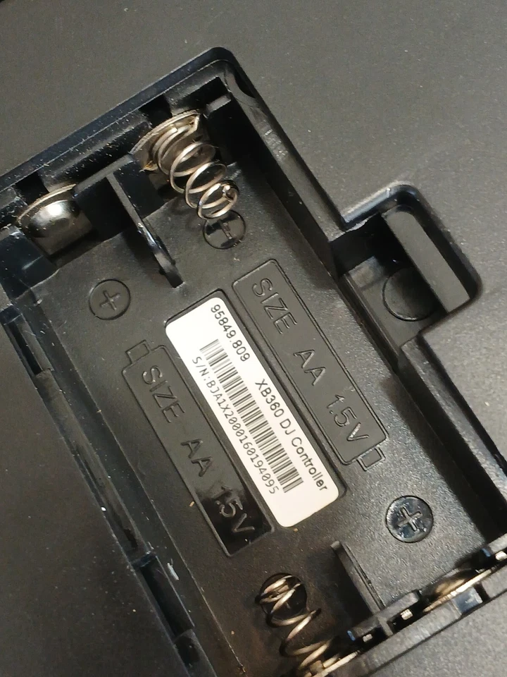 DJ Hero Wireless Turntable Controller Xbox 360 With Game - Tested & Working - Image 4 of 4