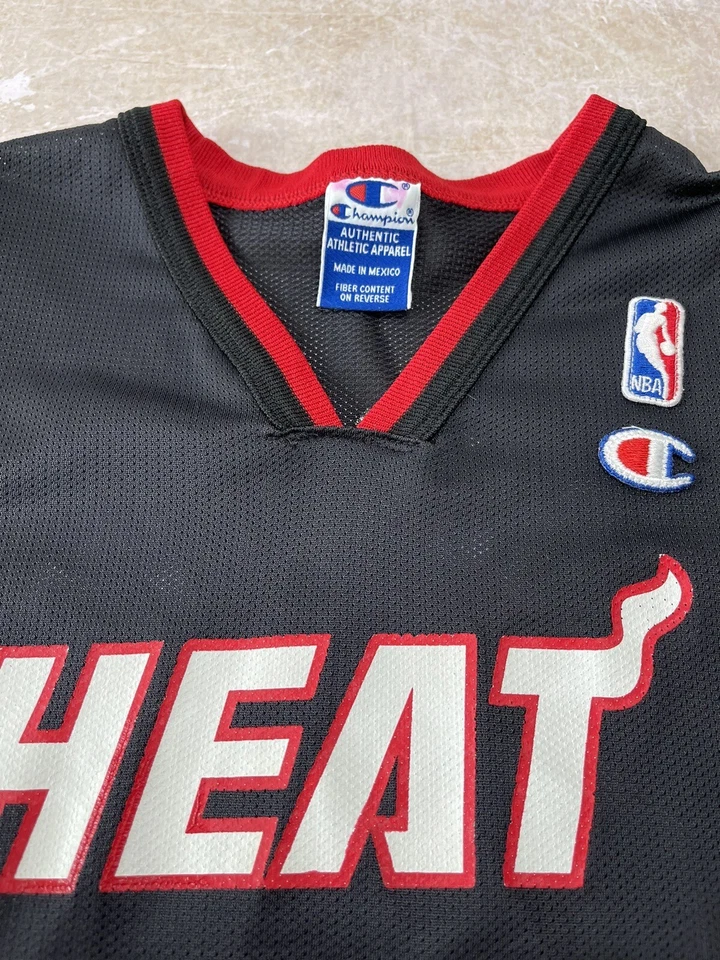 Camiseta de luto vintage de los 90 Champion Miami Heat Alonzo (talla M 10-12 ☼) Foto 2 de 4
