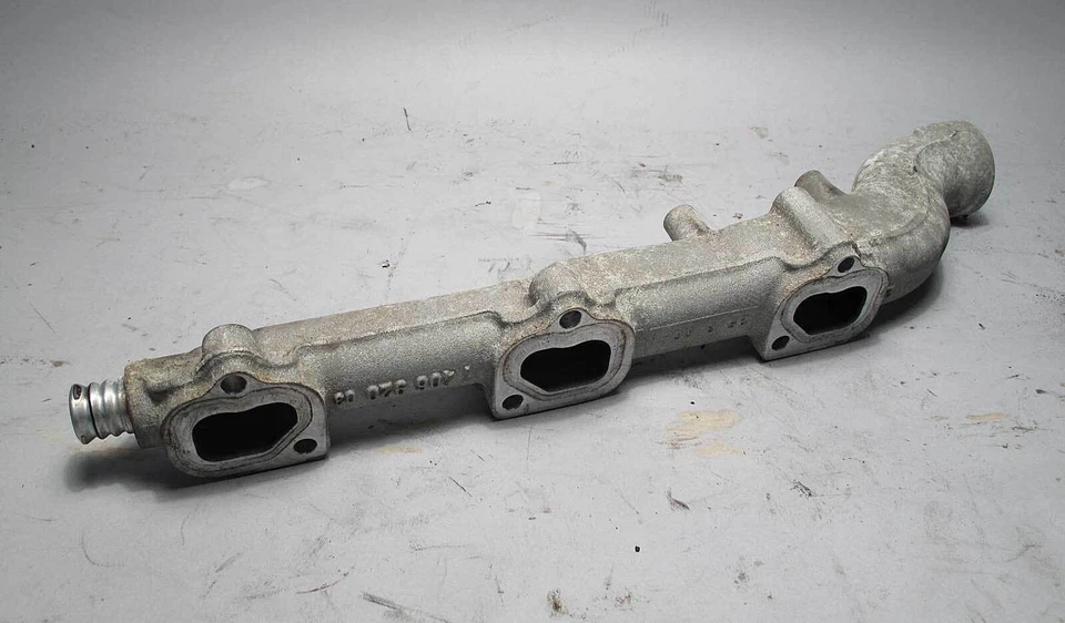 Cilindros de tubo de retorno de refrigerante derecho motor BMW S62 5,0 L V8 M5 Z8 1-4 2000-2003 OEM Foto 3 de 4