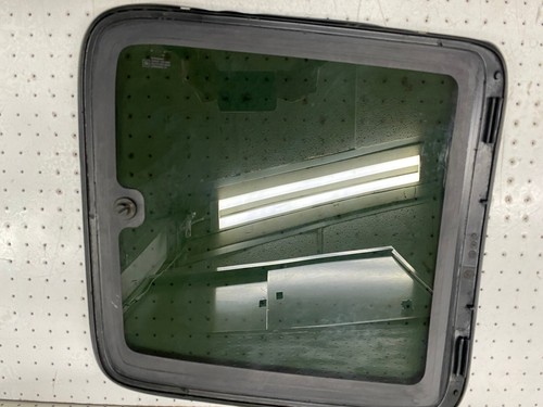 Chevrolet Silverado 1999-2006 OEM ventana trasera cuarto de vidrio cabina extendida paso derecho - Imagen 7 de 10