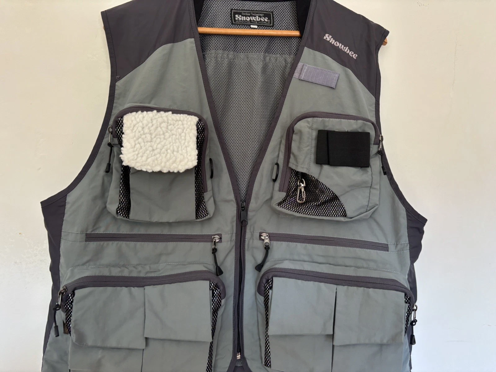 Showbee Fly Fishing Waistcoat Vest Light Weight Grey And Black Size M Excellent
Opens in a new windo