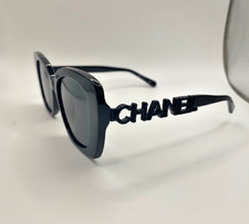 Authentic CHANEL 5422 Women Sunglasses Polarized-Black CC Logo New With Box