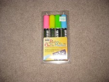 UCHIDA 483-4H Chisel Tip Bistro Chalk Marker Set, Fluorescent Colors