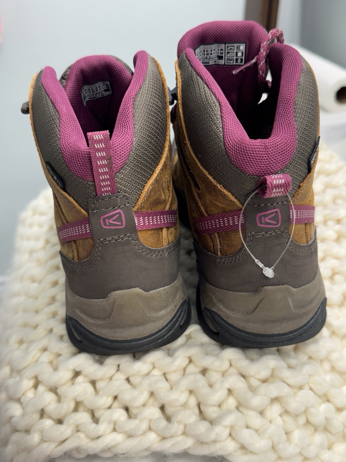 Scarpa da trekking KEEN Circadia Vent donna taglia 9 sciroppi impermeabili Bosenberry.