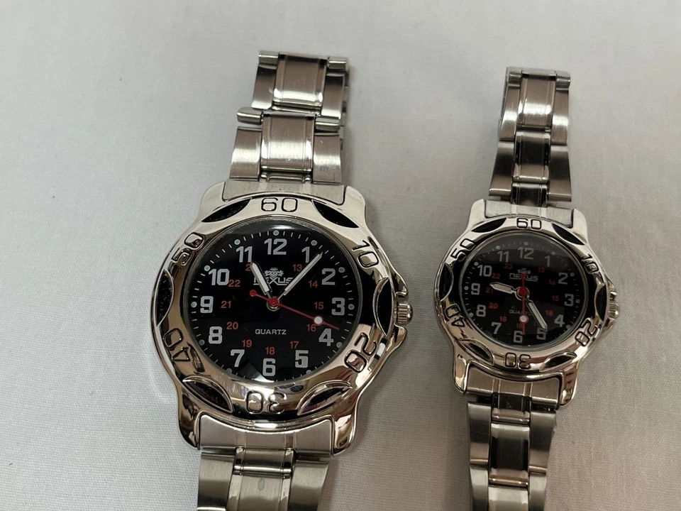 NUEVO Nexus His & Hers Tono Plateado Esfera Militar Relojes de Cuarzo Baterías Nuevas Foto 4 de 4