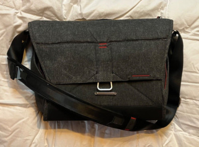 PEAK DESIGN EVERYDAY MESSENGER 15'' CAMERA BAG GRAY W/ MATCHING FIELD POUCH