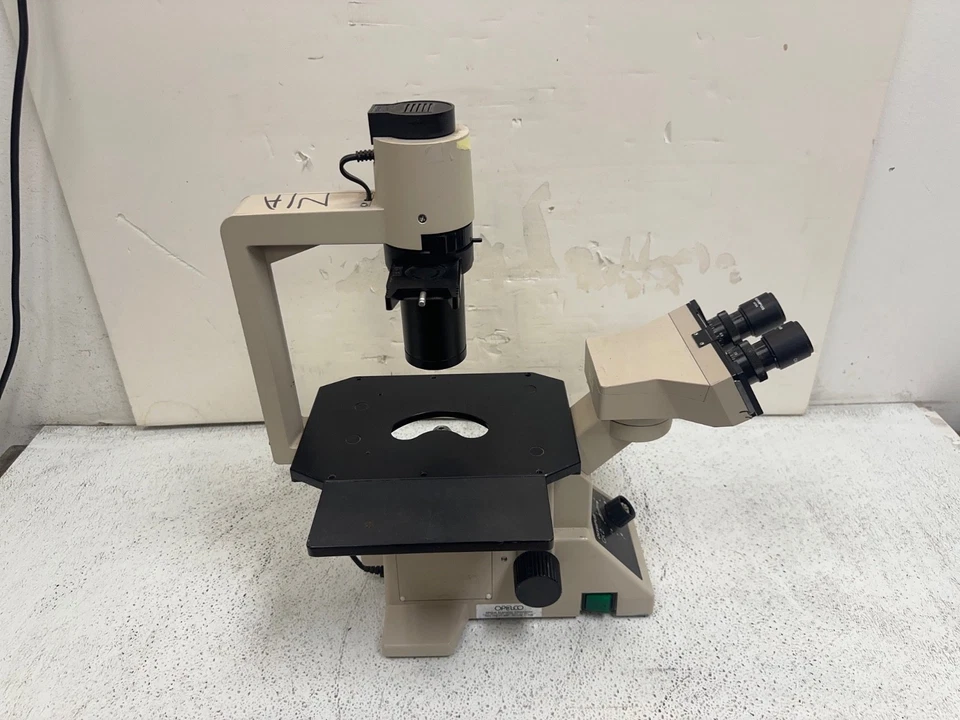 Microscopio invertido Olympus CK 2 con 4 objetivos Foto 4 de 4
