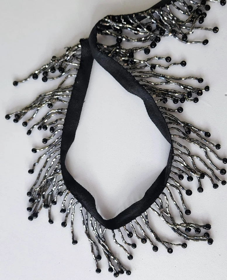 Borde de flecos con cuentas negras de alta costura - 2,9 yardas, lujo artesanal Foto 3 de 4