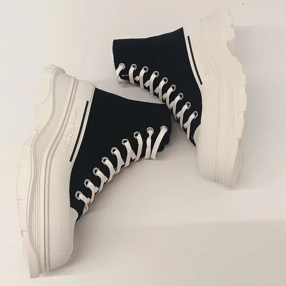 Alexander McQueen Tread Slick High-Top Sneakers US 12 EU 45 Mens Black $890 Alexander McQueen - Tread Slick High Top Sneakers | HBX main image 2