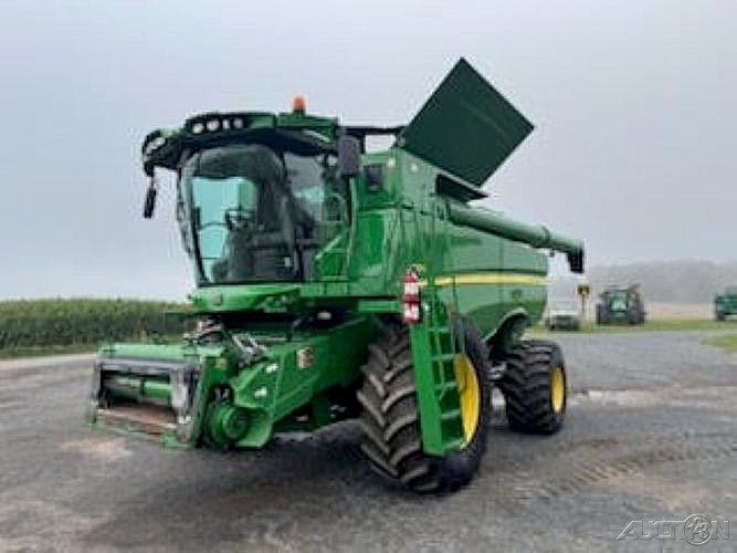 2013 John Deere S670 Combine 4WD 3975 Engine Hrs 2715 Separator Hrs Stock#343573