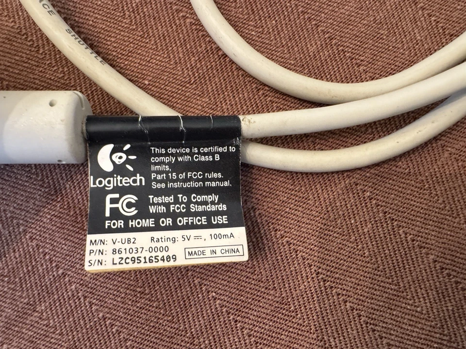 UNTESTED Vintage Logitech Quickcam USB Webcam 2000s Computer Camera Base and CD - Image 2 of 4