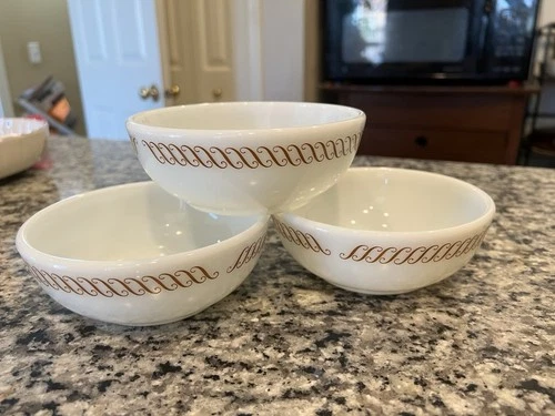 Vintage Pyrex Tableware By Corning Regency Scroll 5 1/2" Bowl  Set Of 3