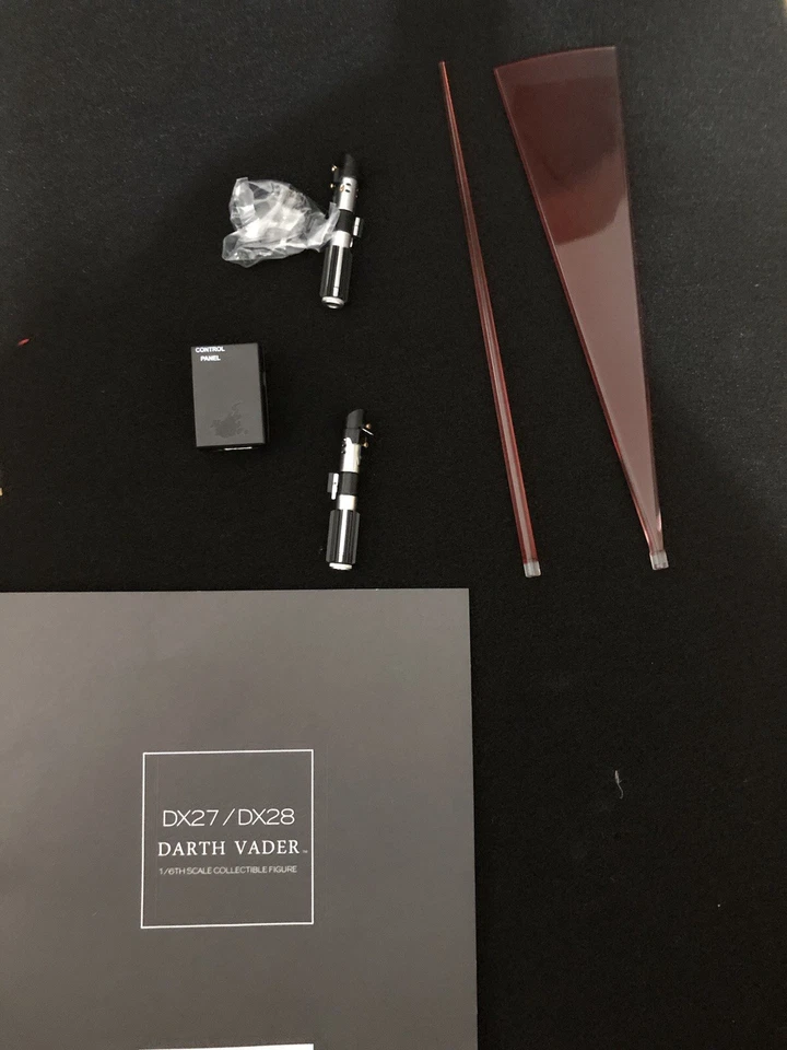 Hot Toys Star Wars Darth Vader DX28 1/6 Scale Figure DX27 - Image 4 of 4