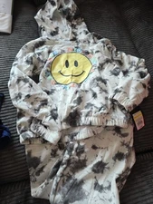 Art class brand- girls size 10/12 Hooded sweatshirt And Pants “Have A Nice day”