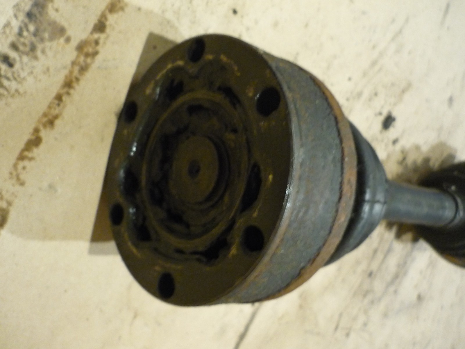Ferrari 308,328,365.400,400i,412,365,512 - Axle Shaft  - P/N 103885
