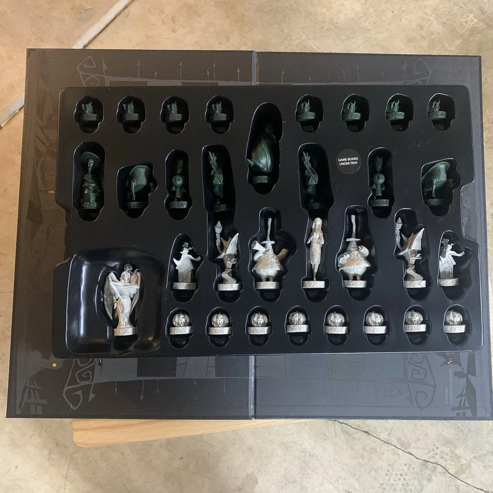Juego de ajedrez de colección Pesadilla antes de Navidad 25 años Jack Skellington Foto 3 de 4