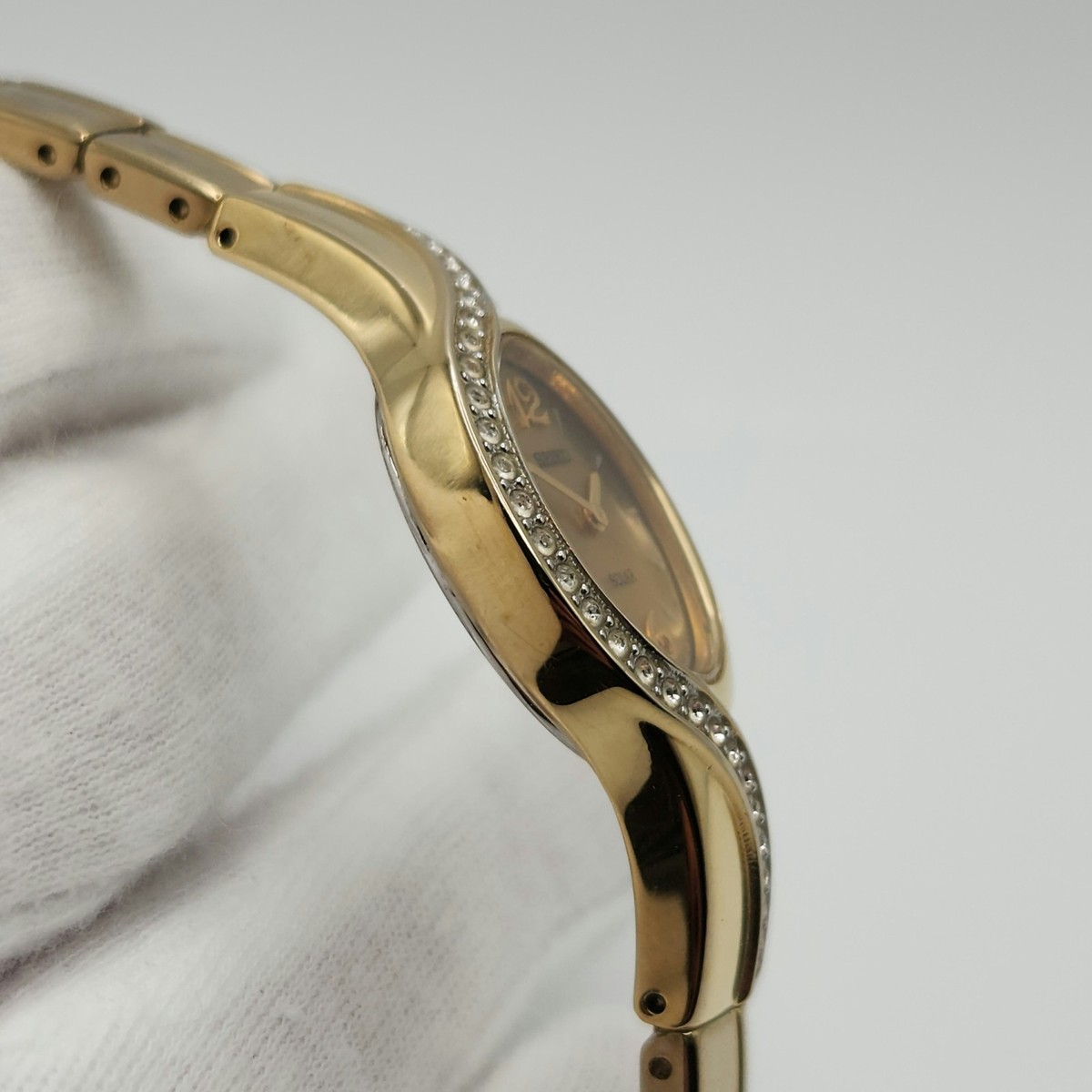 Seiko Ladies Gold Tone w/ Crystal Accent Solar Quartz Watch V115