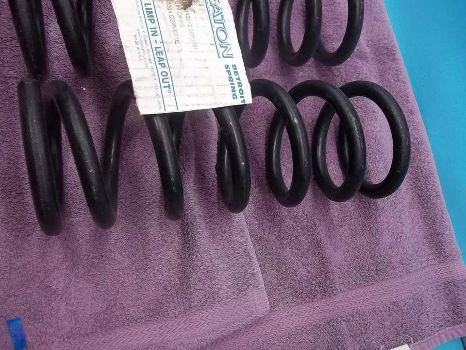 Eaton Detroit Spring 1964 Corvette Front Coil Springs (JD-2) — 第 4/4 张图片