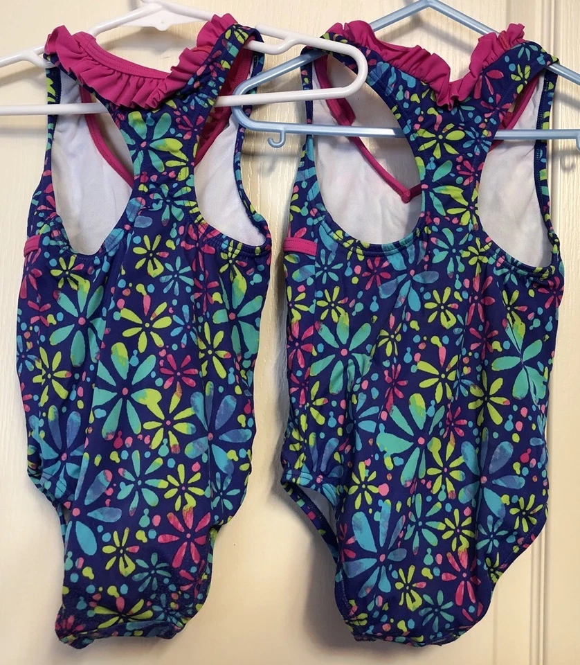 Traje de baño Speedo de una pieza talla 5 para niñas azul amarillo rosa usado en excelente estado Foto 2 de 4